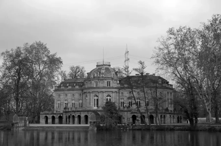 Schloss Monrepos Schwarzweiß